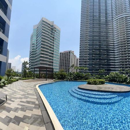 Homey 1 Bedroom Unit At Air Residences Makati City Екстер'єр фото