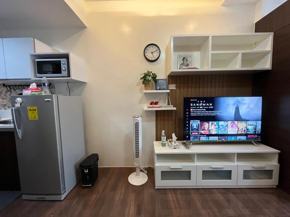 Homey 1 Bedroom Unit At Air Residences Makati City Екстер'єр фото
