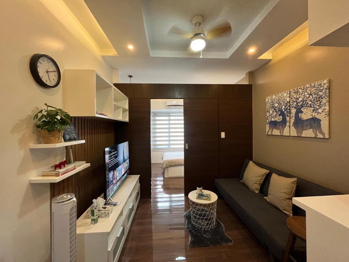 Homey 1 Bedroom Unit At Air Residences Makati City Екстер'єр фото