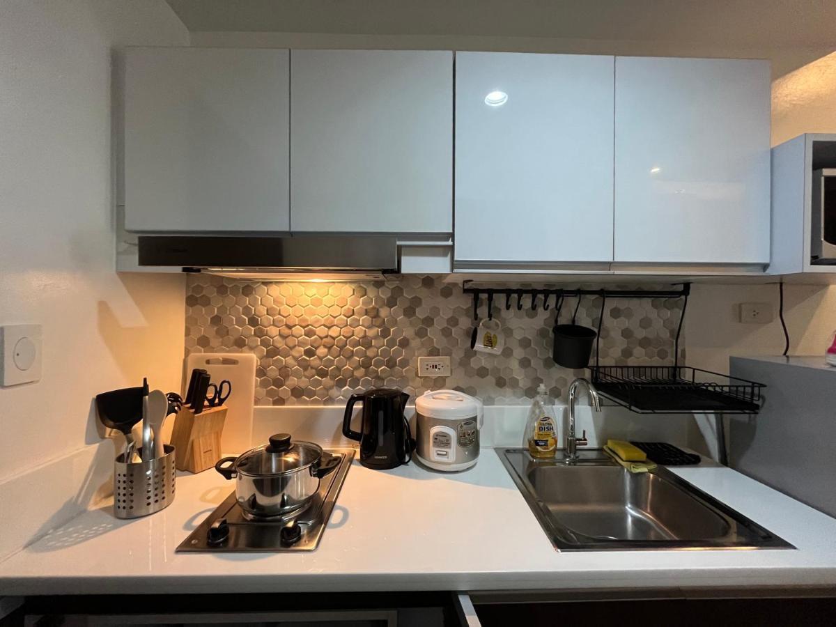 Homey 1 Bedroom Unit At Air Residences Makati City Екстер'єр фото
